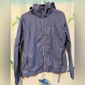 Gently used Columbia women’s windbreaker jacket, size XL.